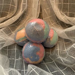 Bath bombs